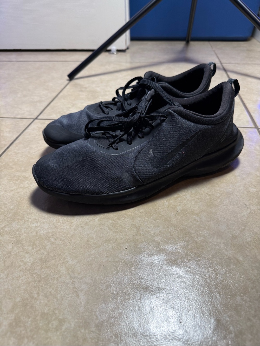 Nike Men’s Black Athletic Running Sneakers